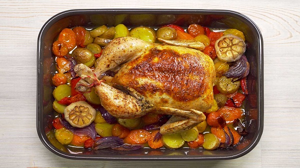 Курица приготовленная с овощами
